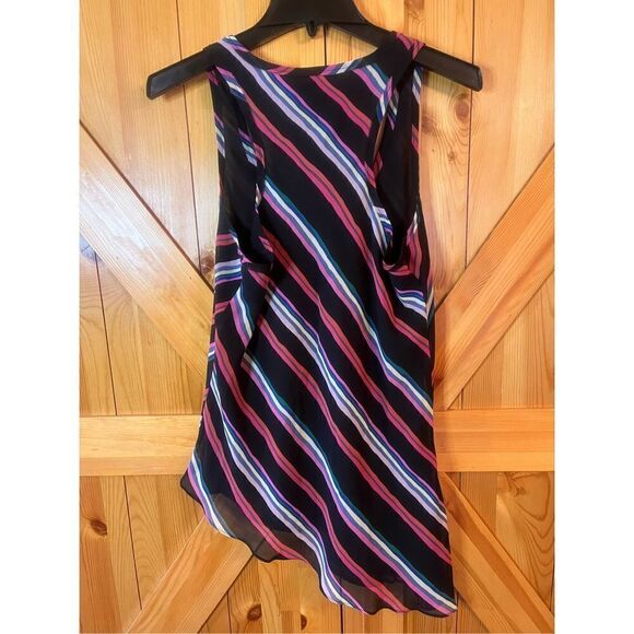 Buffalo David Bitton, Sleeveless, asymmetrical blouse, size medium ￼(1624) - Picture 6 of 6